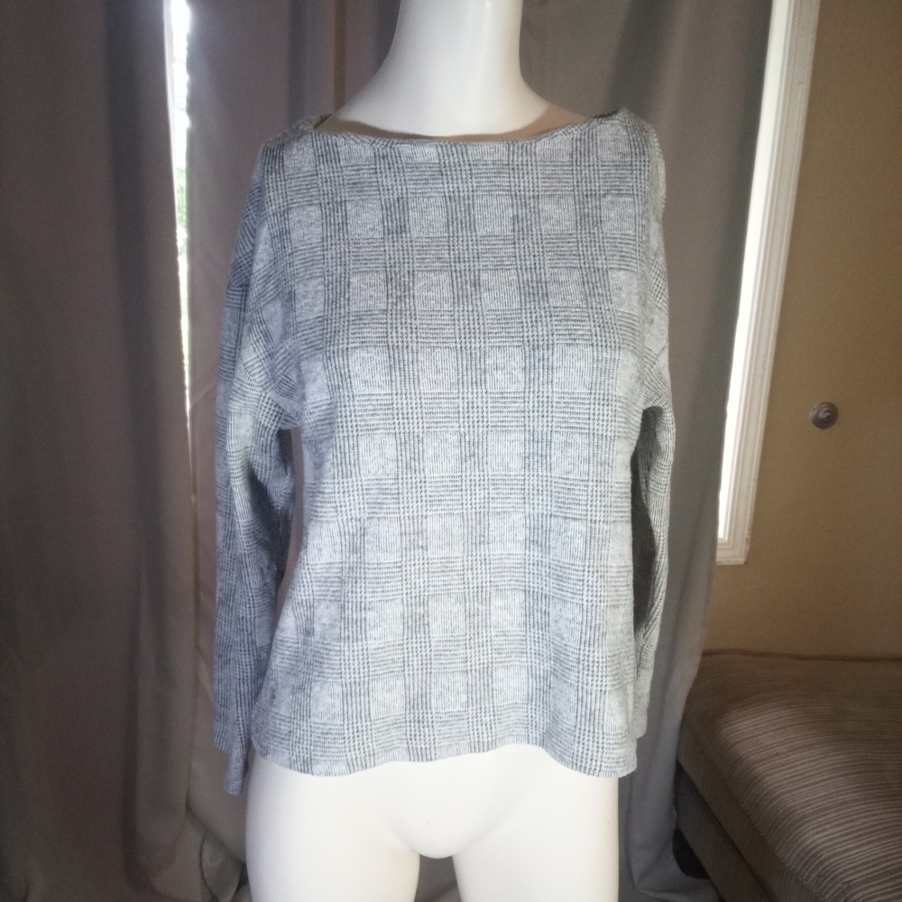 H&M Light Gray Knit Sweater
